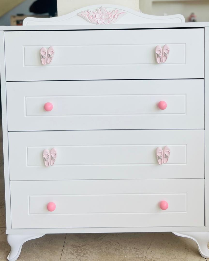 2839a5_10f2ddde00734f64840472bdb1aed94dmv2.jpg Commode 9803 jasmin – Image 1