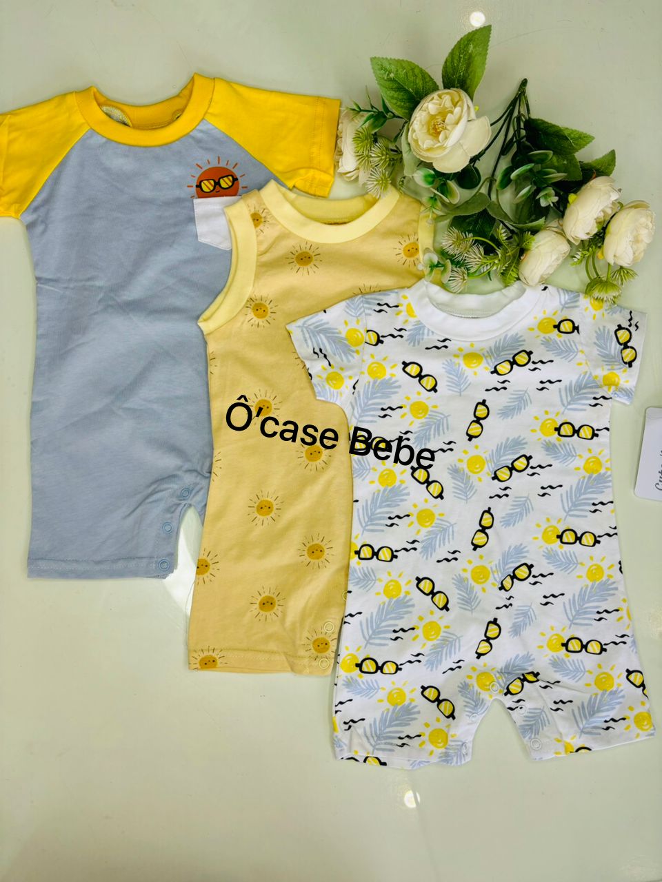 2839a5_c97d11f677de4ef7b0ee7bb12d44fe91mv2.jpg Ensemble 3 pcs barboteuse – Image 1