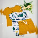 Ensemble Bébé 3 Pièces - T-shirt, Body et Short – Image 2