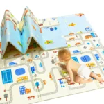 Tapis de jeu bébé réversible, doux et coloré, idéal pour l'éveil et la sécurité.