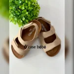 Chaussure garçon sport bleu marine et orange, basket enfant confortable pour jouer