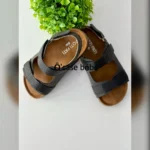 Chaussure garçon sport style basket, confortable et tendance, idéal pour le jeu.